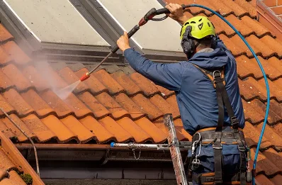Démoussage et hydrofuge de toiture à Corbeny